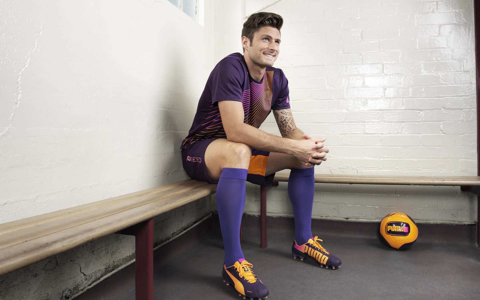 意甲焦点战之夜，约基奇关键制胜，当篮球巨星穿越绿茵场