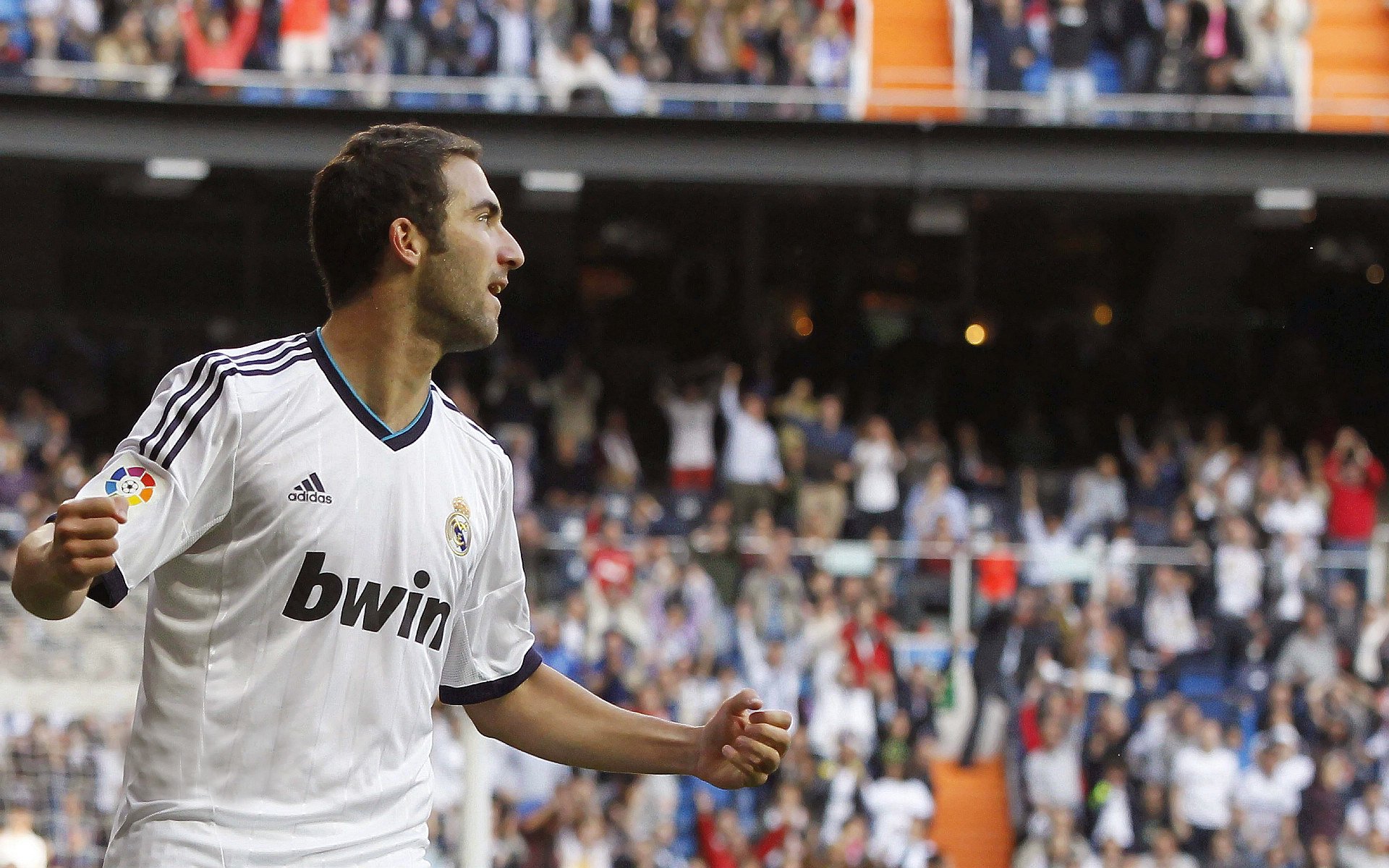 绿军铁血防守锁死群狼，米切尔无解表现诠释何为全场最佳