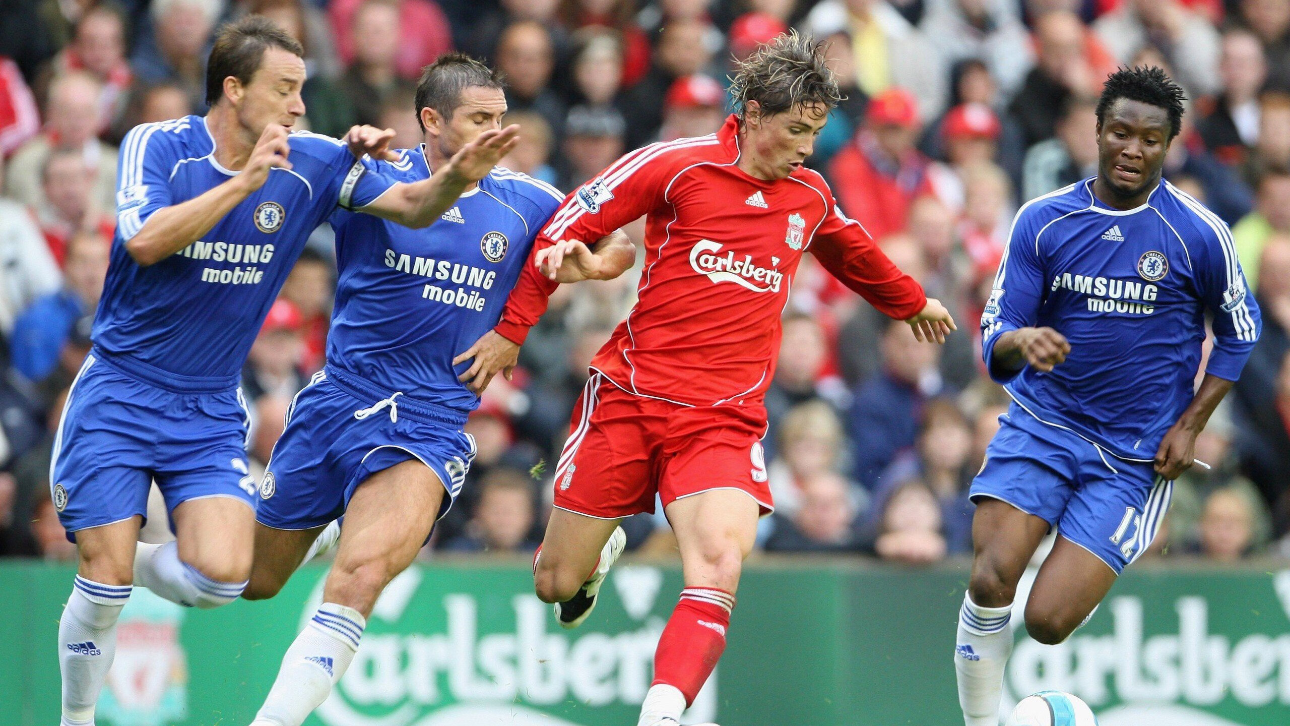 阿隆索点燃赛场，梅赛德斯上演惊天逆转，阿斯顿马丁的领先优势如何被打破？