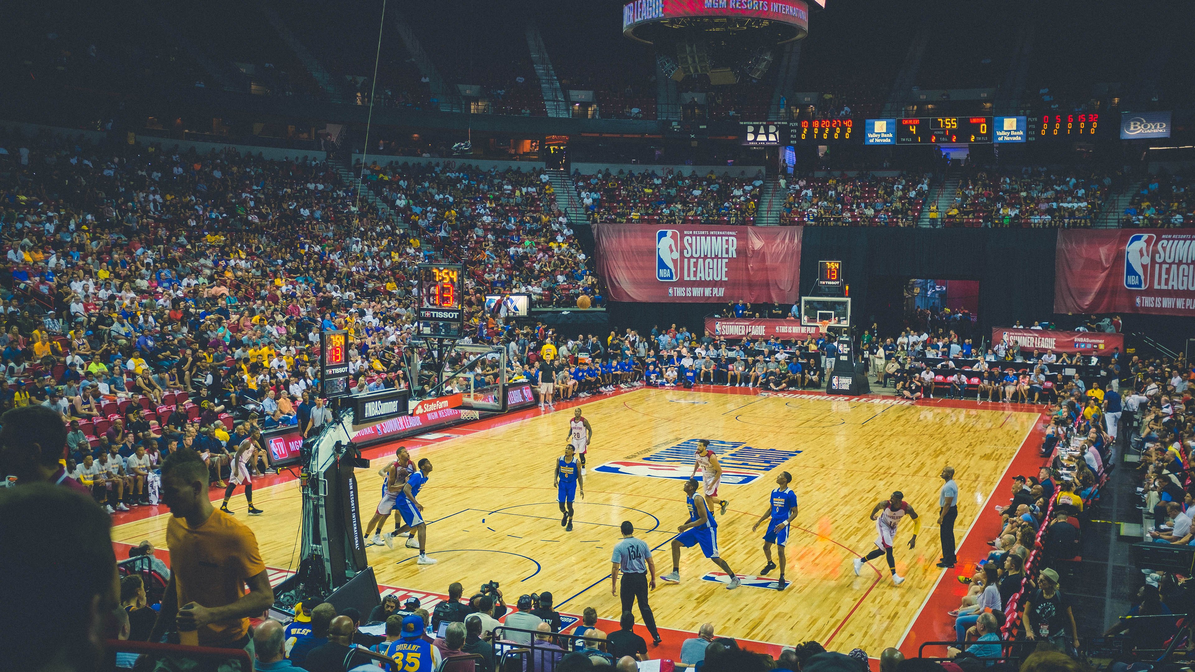 骑士绝杀太阳，郭艾伦惊艳四座，一场跨越时空的篮球传奇